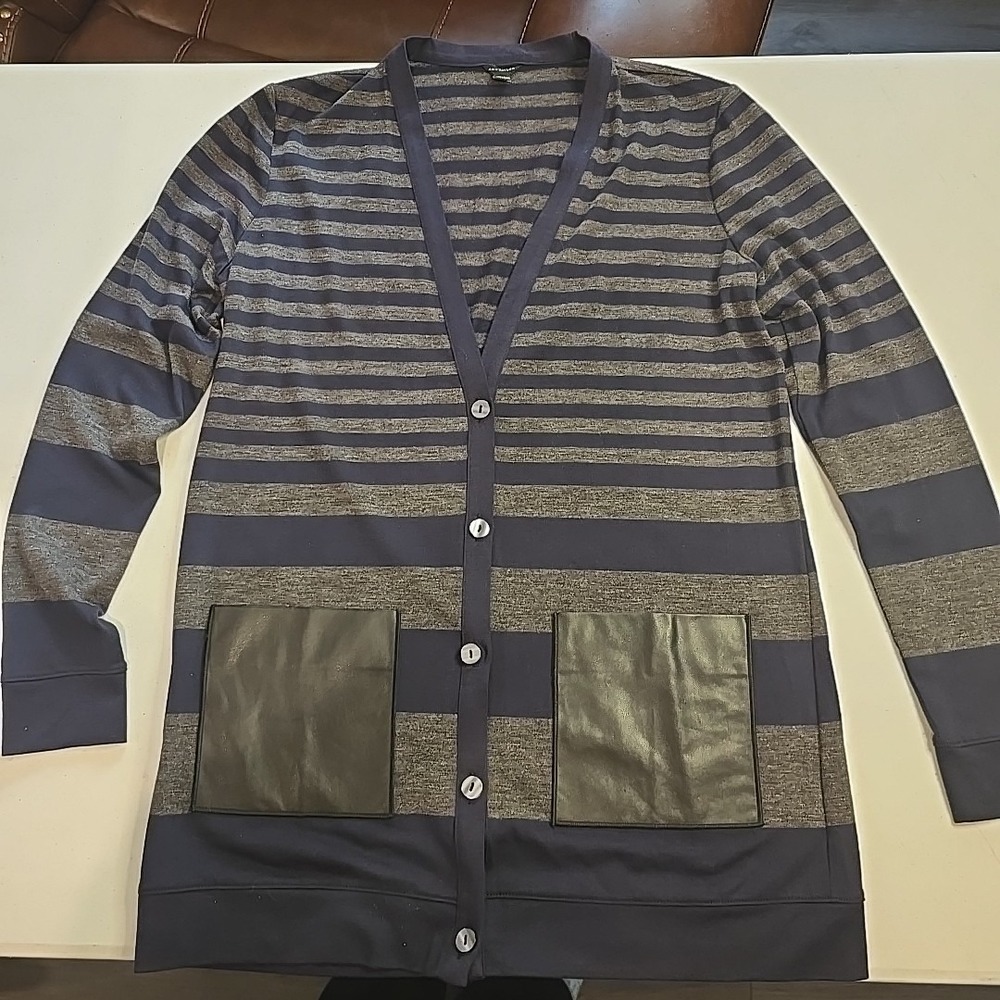 ANN TAYLOR Navy Gray Striped Faux Leather Pocket Ladies Cardigan Medium M Button